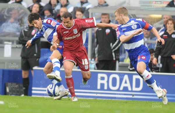 08.11.08 - Champonship Football Queens Park Rangers v Cardiff City Cardiff's Michael Chopra tries to get between QPR's Samuel Di Carmine and Martin Rowlands 