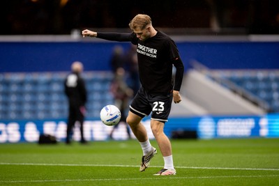 241026 - Queens Park Rangers v Swansea City - Sky Bet Championship - Stephen Welsh of Swansea City warming up