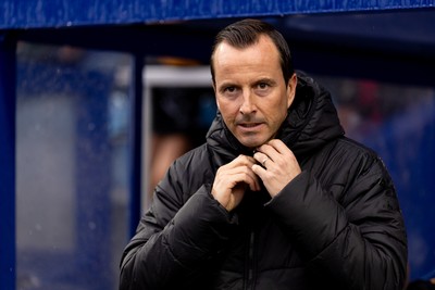 241026 - Queens Park Rangers v Swansea City - Sky Bet Championship - Julien St�phan manager of Queens Park Rangers looks on