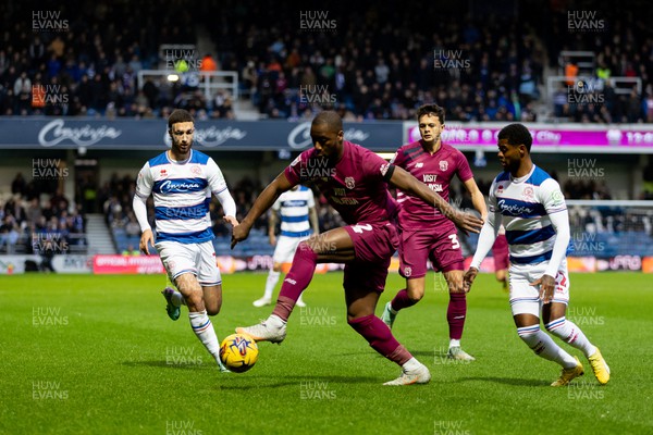 010124 - Queens Park Rangers v Cardiff City - Sky Bet Championship - Yakou Meite of Cardiff City in action