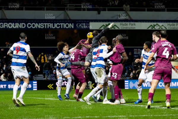 010124 - Queens Park Rangers v Cardiff City - Sky Bet Championship - Perry Ng of Cardiff City with a header scores his side�s second goal