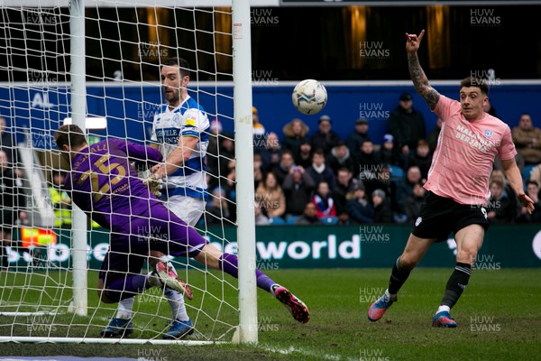 050322 - Queens Park Rangers v Cardiff City - Sky Bet Championship - Isaak Davies of Cardiff City scores