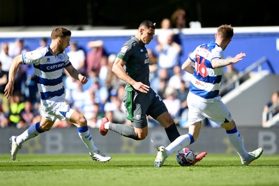 050425 - Queens Park Rangers v Cardiff City - Sky Bet Championship - Yousef Salech of Cardiff City has a shot at goal