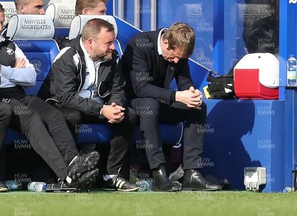 130419 - Queens Park Rangers v Swansea City, Sky Bet Championship - Swansea City manager Graham Potter reacts to his teams performance late in the match