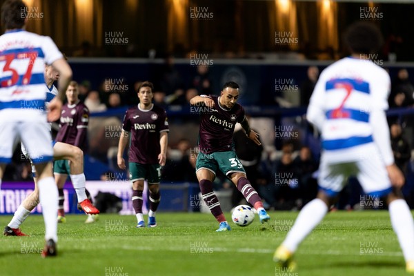 210426 - Queens Park Rangers v Swansea City - Sky Bet Championship - Adam Idah of Swansea City shoots