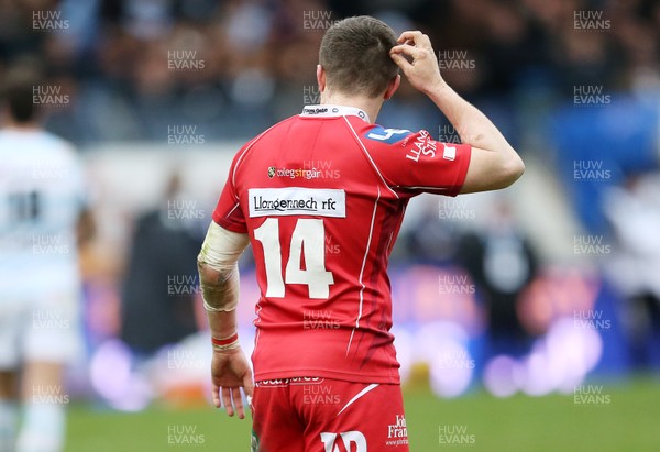 170116 - Racing 92 v Scarlets - European Champions Cup - Steffan Evans of Scarlets