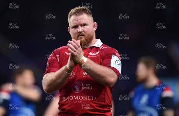 190119 - Racing 92 v Scarlets - European Rugby Heineken Champions Cup -  Samson Lee of Scarlets at the end of the game
