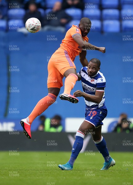 250120 - Reading FC v Cardiff City, The Emirates FA Cup, Fourth Round - Souleymane Bamba of Cardiff City gets above Yakou Meite of Reading