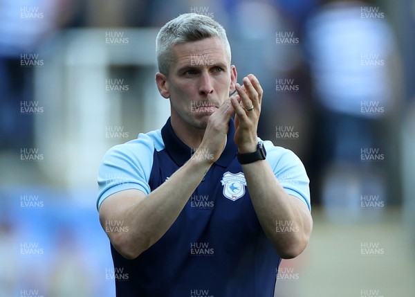 060822 - Reading v Cardiff City - SkyBet Championship - Cardiff City Manager Steve Morison thanks the travelling fans at full time
