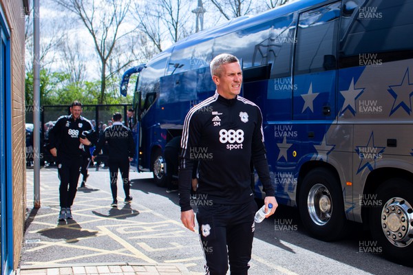 090422 - Reading v Cardiff City - Sky Bet Championship - Steve Morison of Cardiff City arrives at Madejski Stadium