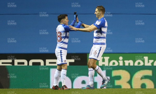111217 - Reading v Cardiff City - SkyBet Championship -  Liam Kelly and David Edwards of Reading celebrate after Callum Paterson of Cardiff City scores a own goal