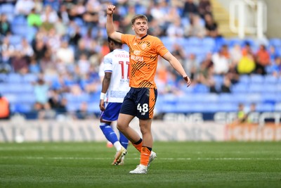 180426 - Reading v Cardiff City - Sky Bet League 1 - Dylan Lawlor of Cardiff City celebrates after his side scores a goal