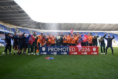 180426 - Reading v Cardiff City - Sky Bet League 1 - Cardiff City celebrate after securing promotion back to the Championship