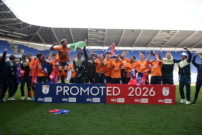180426 - Reading v Cardiff City - Sky Bet League 1 - Cardiff City celebrate after securing promotion back to the Championship