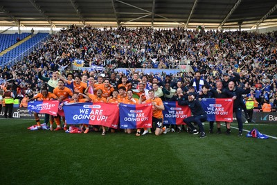 180426 - Reading v Cardiff City - Sky Bet League 1 - Cardiff City celebrate after securing promotion back to the Championship