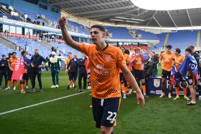 180426 - Reading v Cardiff City - Sky Bet League 1 - Yousef Salech of Cardiff City celebrates at full time after securing promotion back to the Championship