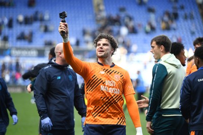 180426 - Reading v Cardiff City - Sky Bet League 1 - Ollie Tanner of Cardiff City celebrates at full time after securing promotion back to the Championship