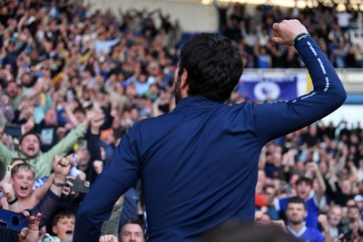 180426 - Reading v Cardiff City - Sky Bet League 1 - Brian Barry-Murphy, Cardiff City Manager celebrates at full time after securing promotion back to the Championship