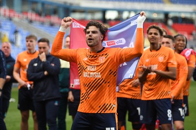 180426 - Reading v Cardiff City - Sky Bet League 1 - Ollie Tanner of Cardiff City celebrates at full time after securing promotion back to the Championship