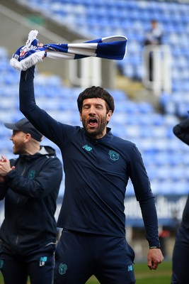 180426 - Reading v Cardiff City - Sky Bet League 1 - Brian Barry-Murphy, Cardiff City Manager celebrates at full time after securing promotion back to the Championship