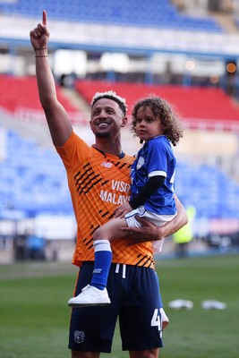 180426 - Reading v Cardiff City - Sky Bet League 1 - Callum Robinson of Cardiff City celebrates at full time after securing promotion back to the Championship