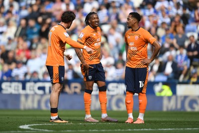 180426 - Reading v Cardiff City - Sky Bet League 1 - Gabriel Osho of Cardiff City