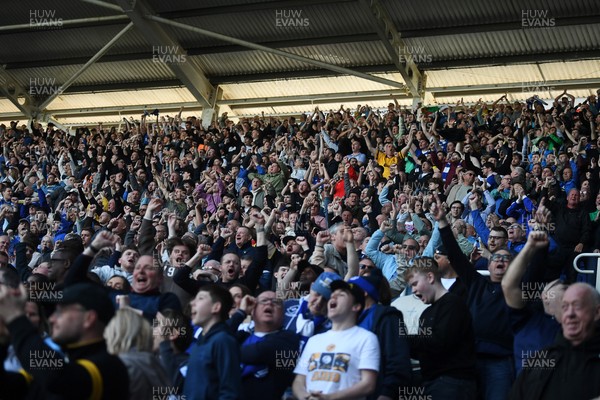 180426 - Reading v Cardiff City - Sky Bet League 1 - Cardiff fans celebrate knowing they are being promoted