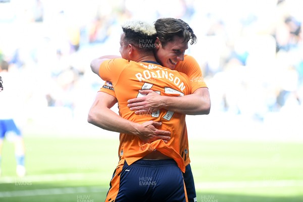 180426 - Reading v Cardiff City - Sky Bet League 1 - Will Fish of Cardiff City and Callum Robinson of Cardiff City celebrates at full time after securing promotion back to the Championship