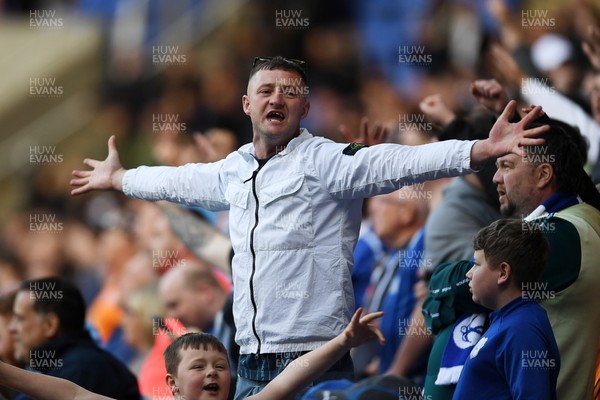 180426 - Reading v Cardiff City - Sky Bet League 1 - Cardiff fans celebrate at full time after securing promotion back to the Championship