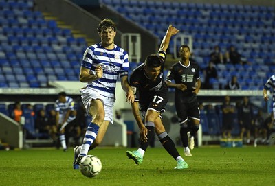 100821 - Reading v Swansea City - Carabao Cup - Joel Piroe of Swansea City scores goal