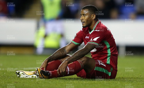 190917 - Reading v Swansea City - Carabao Cup - Dejected Luciano Narsingh of Swansea City