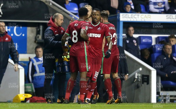 190917 - Reading v Swansea City - Carabao Cup - Jordan Ayew of Swansea City celebrates scoring a goal with team mates