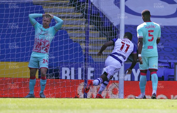 250421 - Reading v Swansea City - SkyBet Championship - A dejected Jake Bidwell of Swansea City as Yakou Meite of Reading scores the first goal
