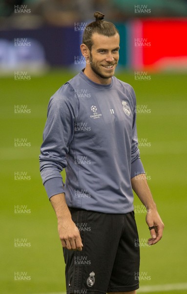 020617 - Real Madrid Training Session, UEFA Champions League Final, Cardiff - Gareth Bale of Real Madrid during training at the National Stadium of Wales ahead of the Champions League Final