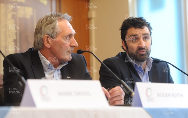 040413 - Regional Rugby Wales Press Conference -Roger Blyth and Andrew Hore of Ospreys talk to reporters 