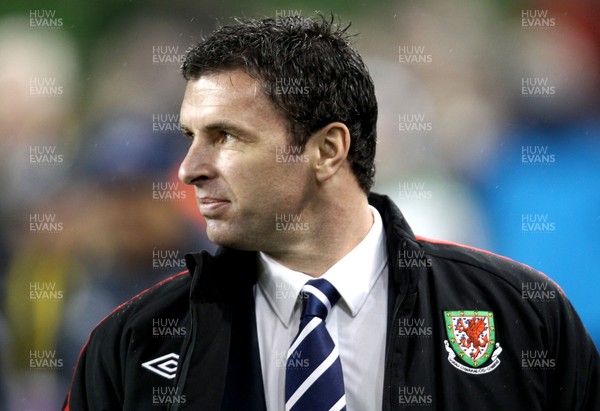08.02.11 - Republic of Ireland v Wales - Carling Nations Cup -  Wales manager Gary Speed 