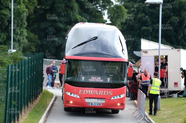 020617 - RGC 1404 v Wales XV - Edwards Wales Team Bus