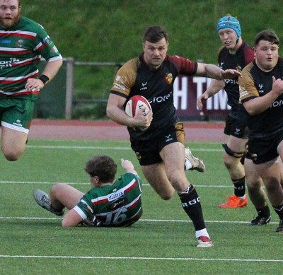 151125 - RGC v Ebbw Vale - Super Rygbi Cymru (SRC) - Dion Jones of RGC makes a break