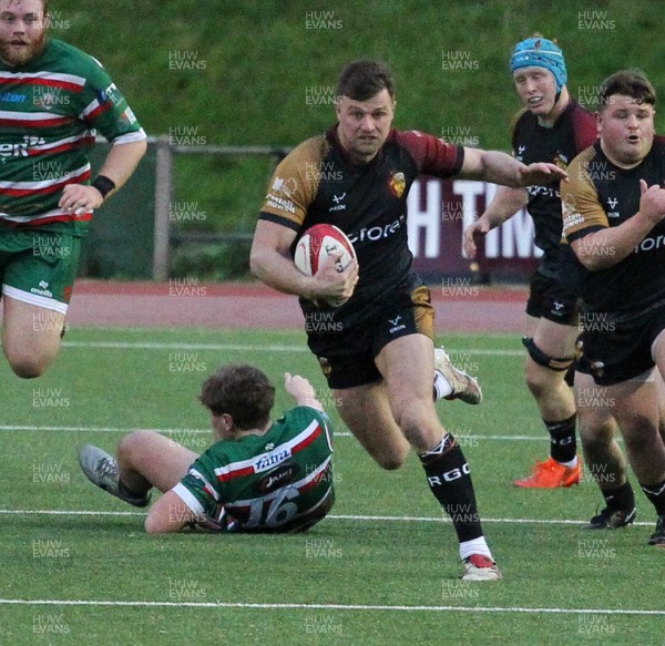 151125 - RGC v Ebbw Vale - Super Rygbi Cymru (SRC) - Dion Jones of RGC makes a break