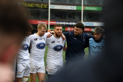 070326 - RGC v Swansea RFC - SRC plate Final - Swansea huddle at full time