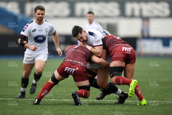 070326 - RGC v Swansea RFC - SRC plate Final - Rhodri King of Swansea is challenged by Charlie Probert of RGC