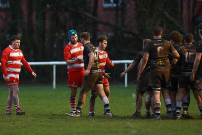 060124 - Rhiwbina v Ynysybwl - Admiral National League 1 East Central - Players of Rhiwbina and Ynysybwl shake hands at the end of the game