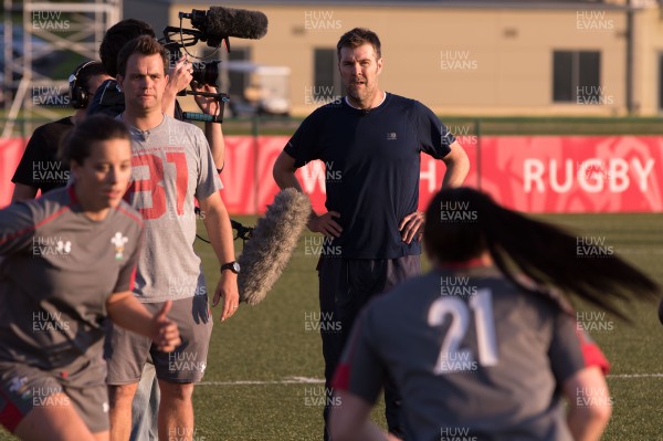 080915 - Rhod Gilbert filming with Wales Women's squad at the Vale