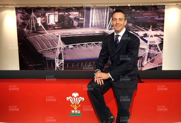 03.08.10.. WRU - New Head of Legal Affairs Rhodri Lewis 