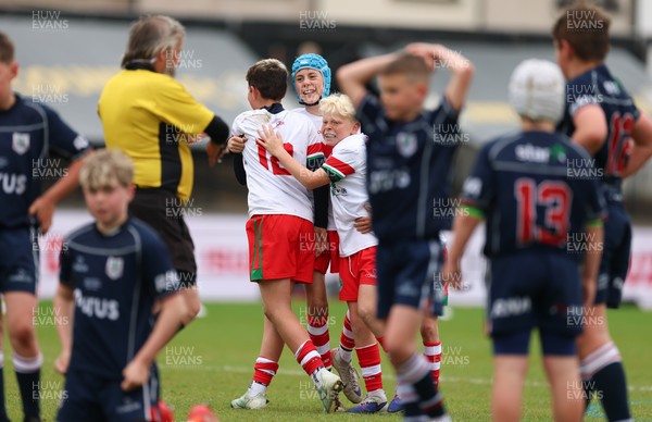 280426 - Rhymney v Mynydd Mawr, DC Thomas Plate Final - Rhymney celebrate after winning the DC Thomas Plate Final