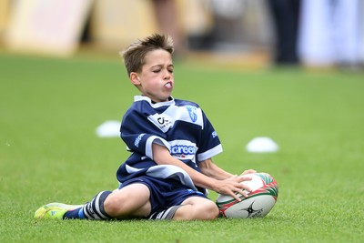 210525 - Rhymney Valley and Caerphilly District v Pembs Schools  - WSRU Junior Group - U11s DC Thomas Bowl Final - Toby Evans of Pembs Schools runs in to score a try