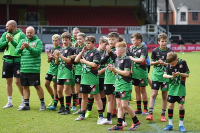 210525 - Rhymney Valley and Caerphilly District v Pembs Schools  - WSRU Junior Group - U11s DC Thomas Bowl Final - Rhymney Valley and Caerphilly District players applauding fans at full time