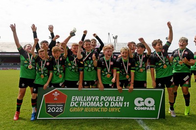210525 - Rhymney Valley and Caerphilly District v Pembs Schools  - WSRU Junior Group - U11s DC Thomas Bowl Final - Rhymney Valley and Caerphilly District players celebrate lifting the trophy 