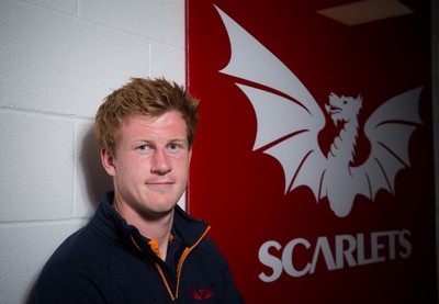 300816 -    Scarlets Rhys Patchell at Parc y Scarlets