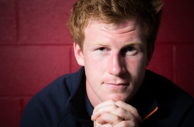 300816 -    Scarlets Rhys Patchell at Parc y Scarlets